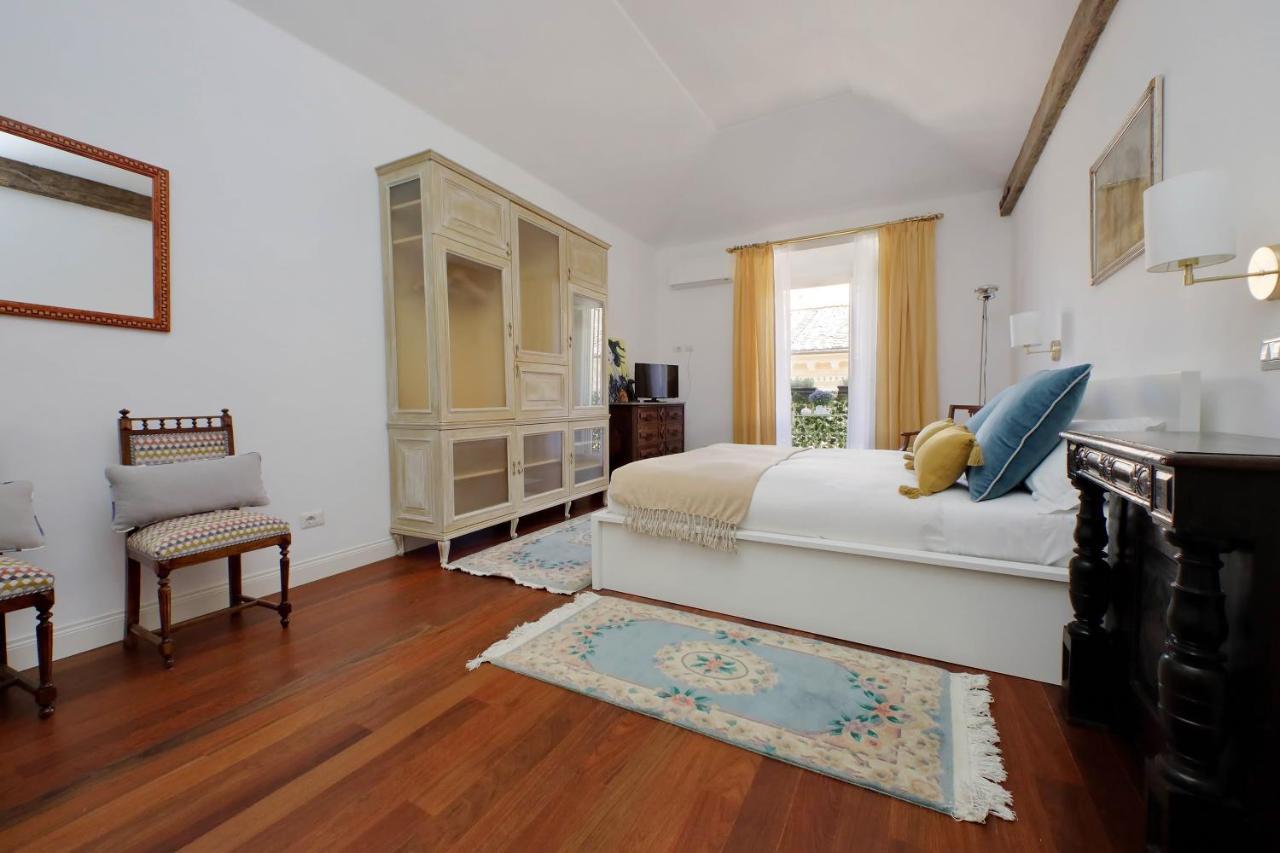 شقة Ych-Penthouse Fiammetta A Piazza Navona روما المظهر الخارجي الصورة